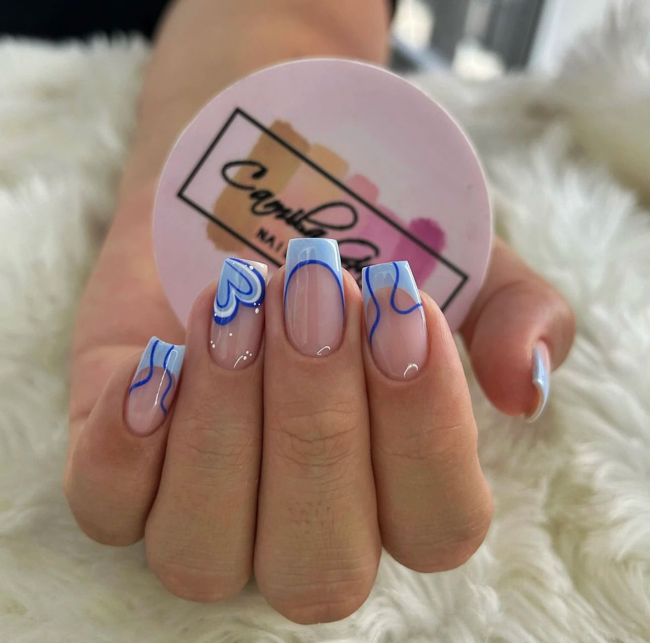 24PCS Square Press-Shaped Nails Of Medium Length - French Pointed Press-Shaped Heart-Shaped Design, Bright pink Ffalse Nails