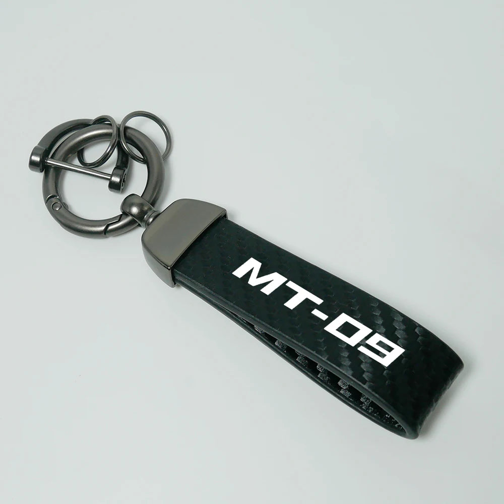 Motorcycle key chain Ring Carbon Fiber Metal Keychain Horseshoe Buckle for Yamaha MT09 mt-09 Models Alloy Motorcycle Keyring